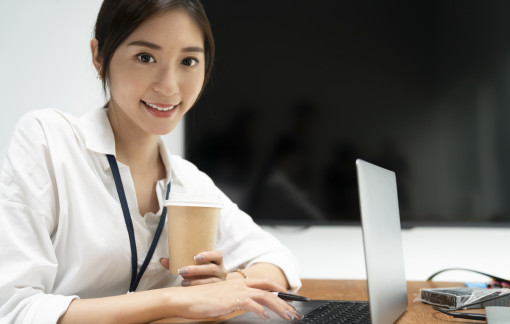 Tôi nên ở lại quê làm công việc nhà nước, hay vào Sài Gòn lập nghiệp?