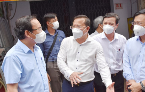 Bí thư Nguyễn Văn Nên kiểm tra công tác phòng, chống dịch bệnh tại quận Bình Tân