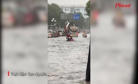 Video: Vũng Tàu - đường ngập thành sông