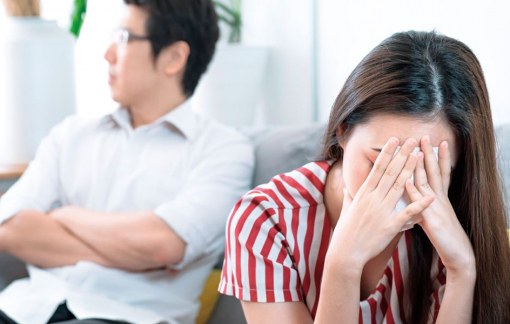 Sau lần phát hiện tin nhắn tình cảm của tôi với nhiều cô gái, vợ không tha thứ cho tôi nữa!