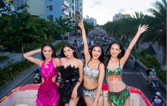 Thí sinh hoa hậu mặc bikini nhảy múa ngoài đường: Phản cảm... để kích cầu du lịch?
