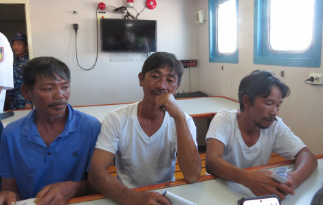 Thêm 5 ngư dân tỉnh Bình Thuận được cứu sống sau 12 ngày mất tích
