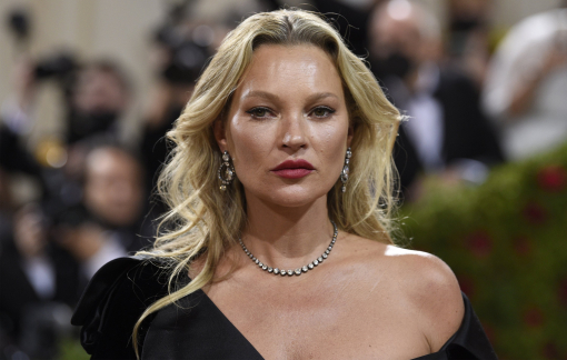 Siêu mẫu Kate Moss nói từng bị nhiếp ảnh gia gài bẫy tình dục