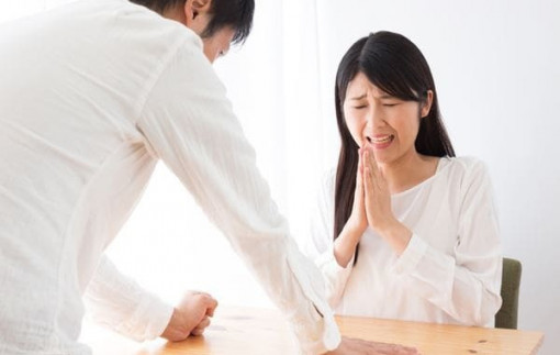 Tôi đã cố gắng tha thứ chuyện ngoại tình của vợ, nhưng cô ấy vẫn "ngựa quen đường cũ"