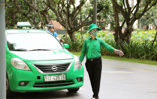 Taxi truyền thống lấy lại thị phần nhờ... bão giá