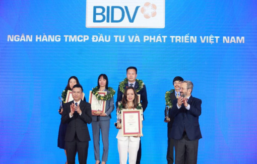 BIDV vào top 10 ngân hàng uy tín nhất 2022 - Ngân hàng đầu tiên cho phép giao dịch bằng CCCD gắn chip