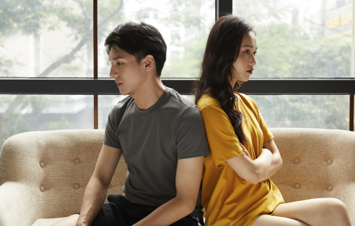 Muốn chia tay khi phát hiện anh ấy nhắn tin mập mờ với người yêu cũ