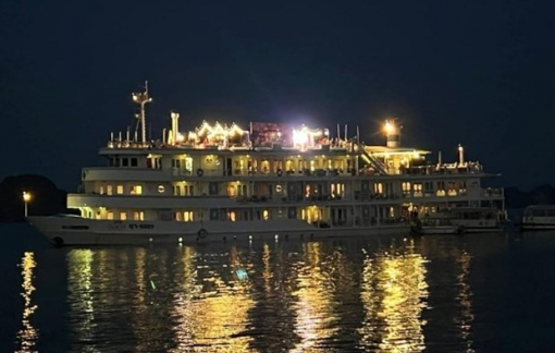 Phạt đơn vị ghép du thuyền tổ chức tiệc chia tay Giám đốc CDC Quảng Ninh