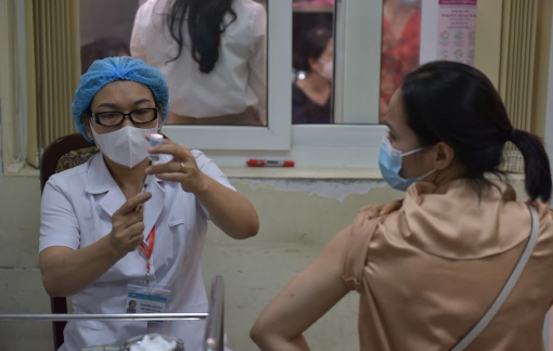 Ngày 10/8, bệnh nhân COVID-19 giảm, 1 ca tử vong