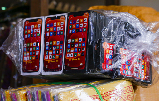 Đốt xe hơi, iPhone 14 cho ai?