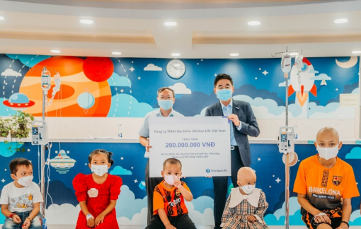Shinhan Life Việt Nam tiếp tục đồng hành cùng bệnh nhi mắc bệnh ung thư máu