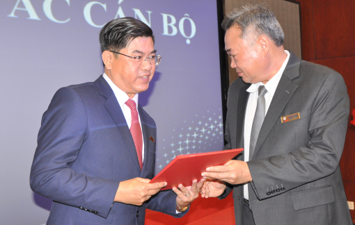 Công bố quyết định bổ nhiệm hai Phó tổng giám đốc EVNHCMC