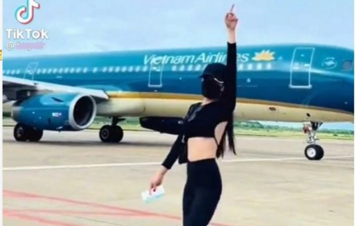Hotgirl nhảy nhót sát máy bay bị cấm bay 6 tháng