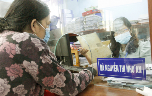 Một ngày của cán bộ xã ở TPHCM