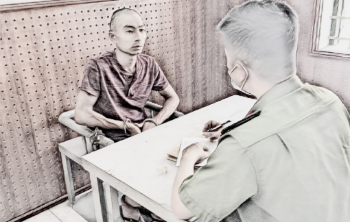 Dùng kim tiêm tấn công cảnh sát khi bị vây bắt cùng hơn 4.000 viên ma túy