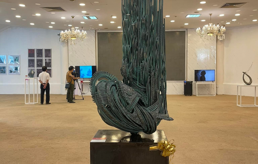 "Nhiều họa sĩ trẻ tư duy an toàn, chưa dám đột phá"