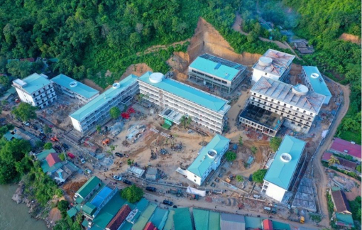 Niềm vui đầu năm học của thầy, trò miền tây xứ Nghệ