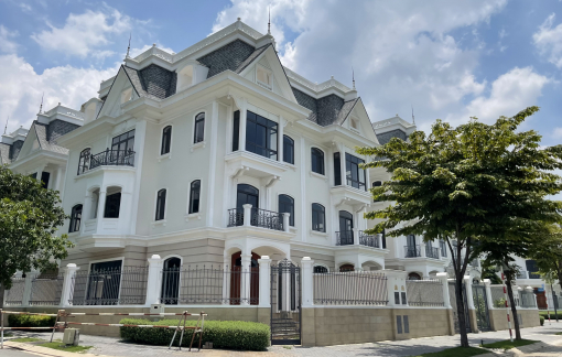 Nhà phố, biệt thự tăng giá bất chấp thị trường “ảm đạm”