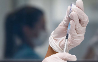 Đức triển khai tiêm chủng vắc xin ngừa biến thể Omicron