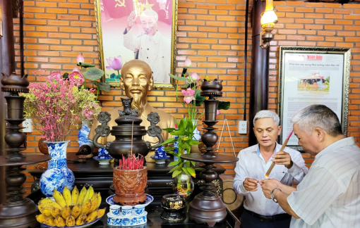 Đền thờ Bác Hồ trong lòng dân