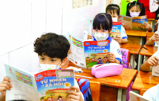 Lập đoàn giám sát chương trình đổi mới sách giáo khoa