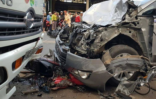 13 người tử vong trong ngày nghỉ lễ đầu tiên