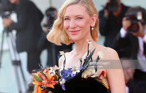 Chiếc đầm “nở hoa” giúp minh tinh Cate Blanchett nổi bần bật trên thảm đỏ