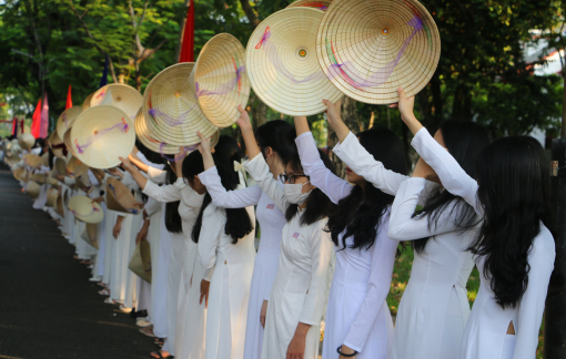 Sáng nay 5/9, hơn 250.000 học sinh ở Thừa Thiên - Huế dự lễ khai giảng năm học mới