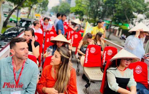 Cần tháo gỡ điểm nghẽn về thị thực để thu hút du khách quốc tế