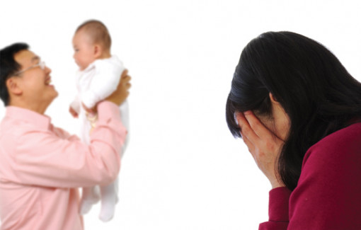 Cha chồng đề nghị tôi "nhắm mắt" để chồng ra ngoài kiếm con trai nối dõi