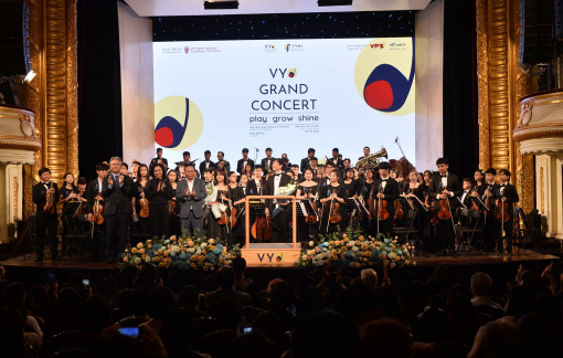 Dàn nhạc đa quốc tịch đầu tiên tại Việt Nam ra mắt cộng đồng