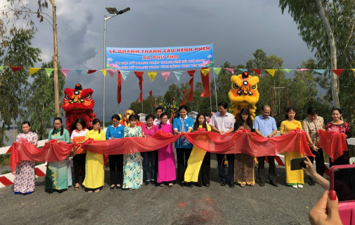 Hội Nữ doanh nhân TPHCM khánh thành cầu Kênh Phèn ở huyện Tam Nông, Đồng Tháp