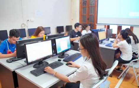 Các trường tại TPHCM được thu phí đào tạo tin học chuẩn quốc tế
