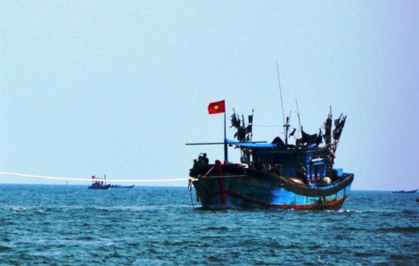 15 ngư dân Quảng Ngãi trôi dạt trên biển 3 ngày, ngóng chờ ứng cứu