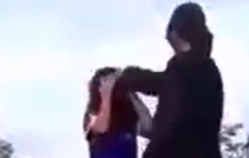 Huế: Liên tiếp nữ sinh đánh bạn chảy máu đầu, các em khác đứng xem rồi tung clip lên mạng