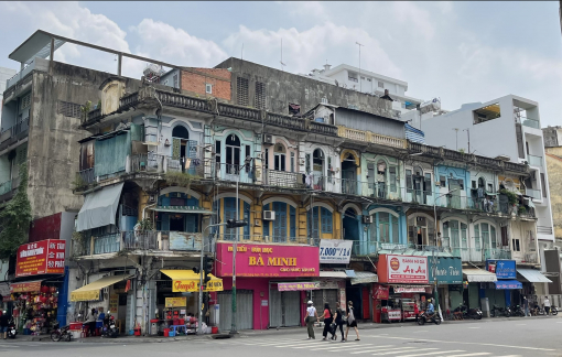 TPHCM lập tổ công tác tháo gỡ khó khăn cho chung cư cũ, nhà trên kênh rạch