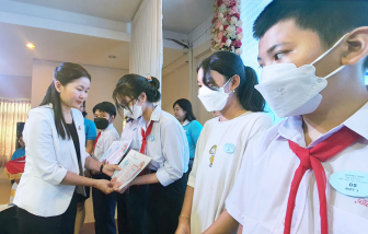 Chương trình “Mẹ đỡ đầu - Kết nối yêu thương”: Tiếp tục chăm lo cho 129 trẻ các tỉnh phía Nam