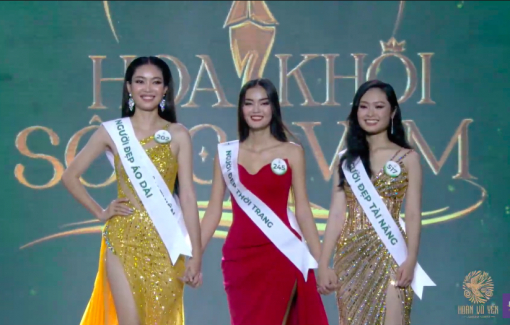 Những màn ứng xử lắp bắp, lạc đề tại Hoa khôi sông Vàm 2022