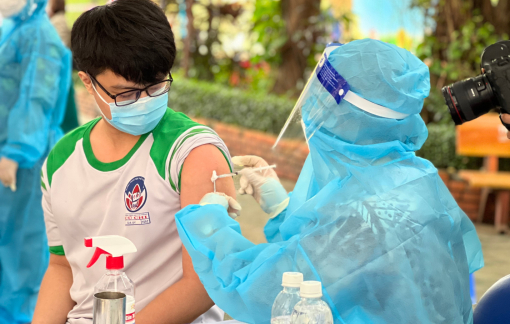 TPHCM kéo dài tháng cao điểm tiêm vắc xin cho trẻ em và học sinh