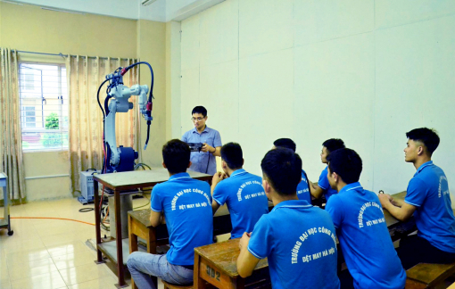 Khối ngành kỹ thuật: Điểm chuẩn ngày càng thấp, vì sao?