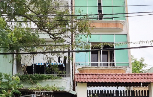 Vụ “Nhà nghiêng nguy hiểm, 8 năm vẫn chưa được phép sửa chữa”: Đại biểu Quốc hội đề nghị xem xét, giải quyết