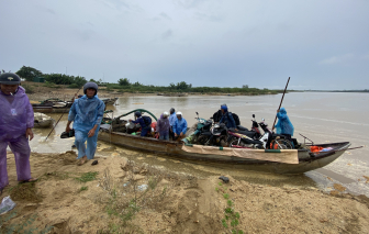 Nước sông Trà Khúc dâng cao cô lập gần 350 hộ dân