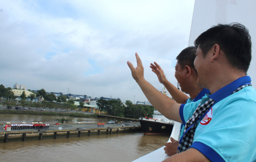 Đoàn đại biểu TPHCM thăm vùng biển Tây Nam