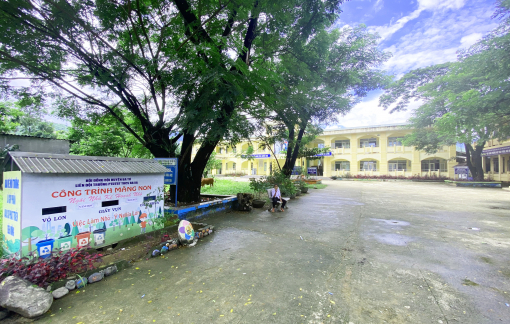 Vụ hiệu trưởng bán gạo của học sinh bán trú đang được điều tra