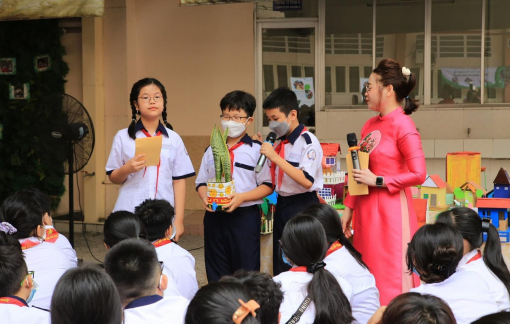 Vướng khâu xuất bản, học sinh phải học bằng bản PDF
