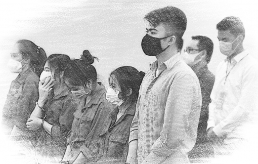 Một phụ nữ bị lừa gần 12 tỷ đồng sau khi nghe điện thoại từ người lạ