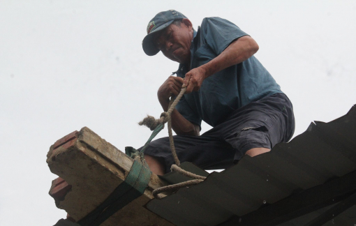 Quảng Nam: Hoàn thành chằng chống nhà cửa và neo đậu tàu thuyền tránh bão Noru