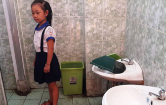 Nhà vệ sinh là khu vực bị chê nhất tại các trường học