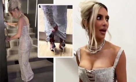 Kim Kardashian đi đứng khổ sở vì chiếc váy bó sát
