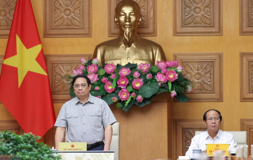 Thủ tướng triệu tập cuộc họp ứng phó khẩn cấp bão số 4